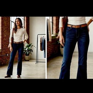 James Jeans Preserved denim boot, cut jeans. Size 25